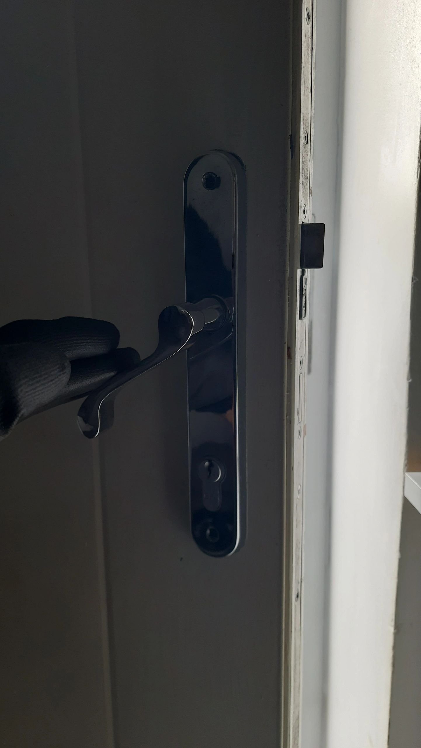 Composite door multipoint gearbox replacement in Shepperton
